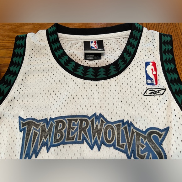 Kevin Garnett Timberwolves NBA Reebok Youth Jersey - Picture 5 of 9